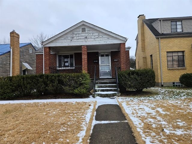1808 Ridge Ave, Coraopolis, PA 15108