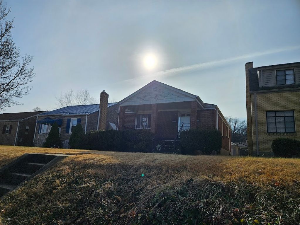 1808 Ridge Ave, Coraopolis, PA 15108