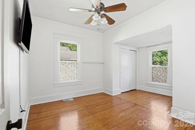 200 Feimster Street, Statesville, NC 28677