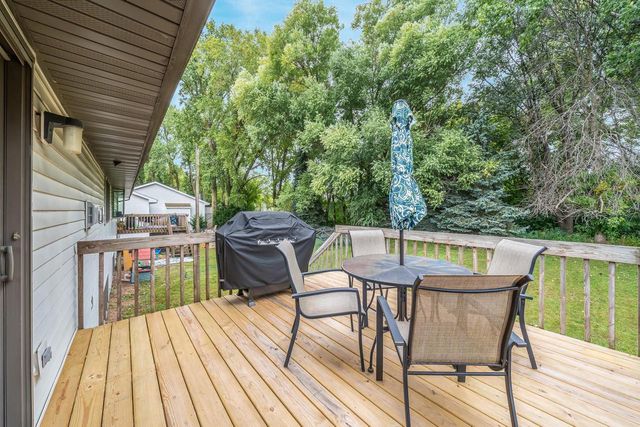2119 CLOUDVIEW COURT, Appleton, WI 54914