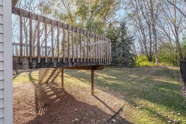 2119 CLOUDVIEW COURT, Appleton, WI 54914