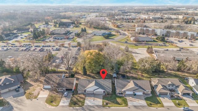 2119 CLOUDVIEW COURT, Appleton, WI 54914