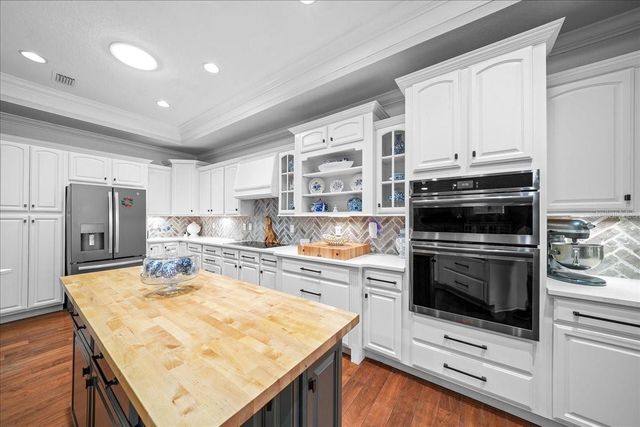 2323 SE 18TH CIRCLE, Ocala, FL 34471