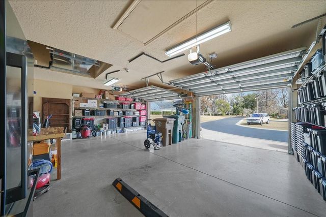 2323 SE 18TH CIRCLE, Ocala, FL 34471