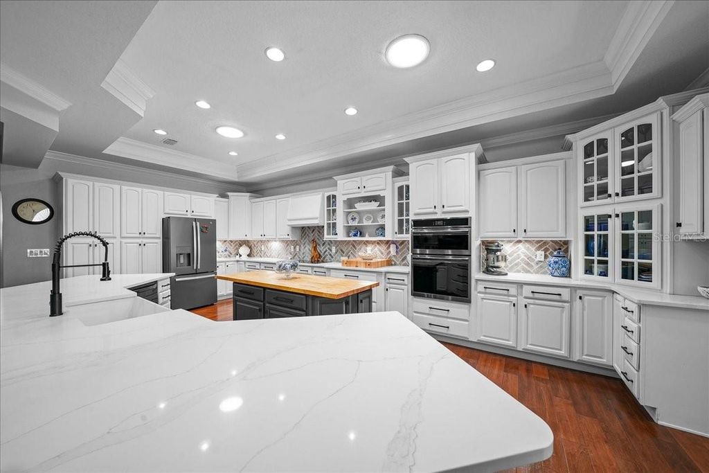 2323 SE 18TH CIRCLE, Ocala, FL 34471