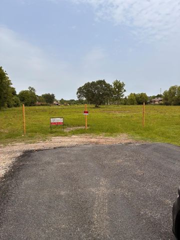 2933 Indiana Street, Fresno, TX 77545