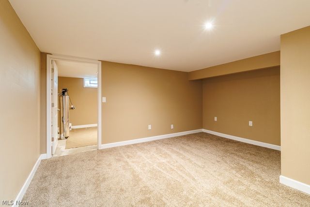 545 Oakridge Drive, Youngstown, OH 44512