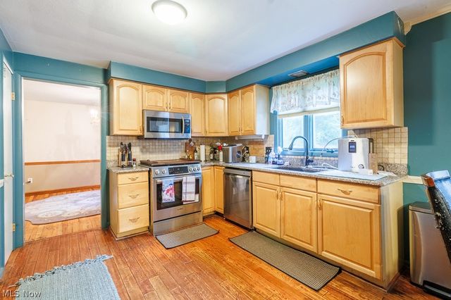 545 Oakridge Drive, Youngstown, OH 44512