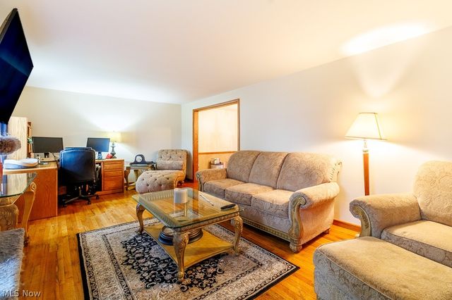 545 Oakridge Drive, Youngstown, OH 44512