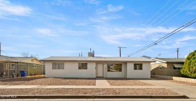 9323 HOLLINGS Street, El Paso, TX 79924
