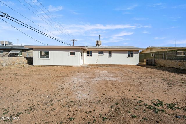 9323 HOLLINGS Street, El Paso, TX 79924