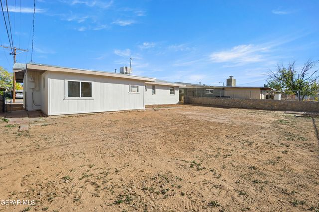 9323 HOLLINGS Street, El Paso, TX 79924
