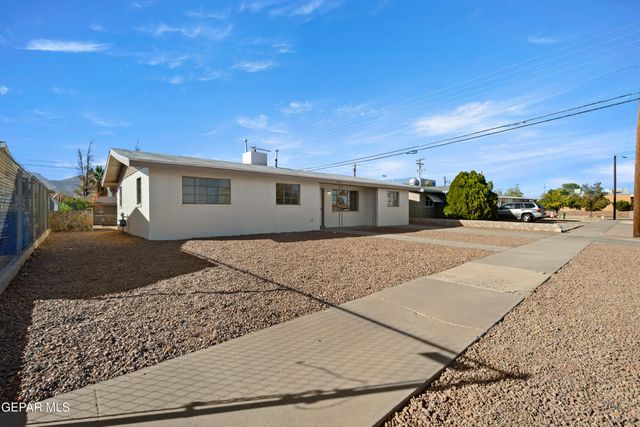 9323 HOLLINGS Street, El Paso, TX 79924