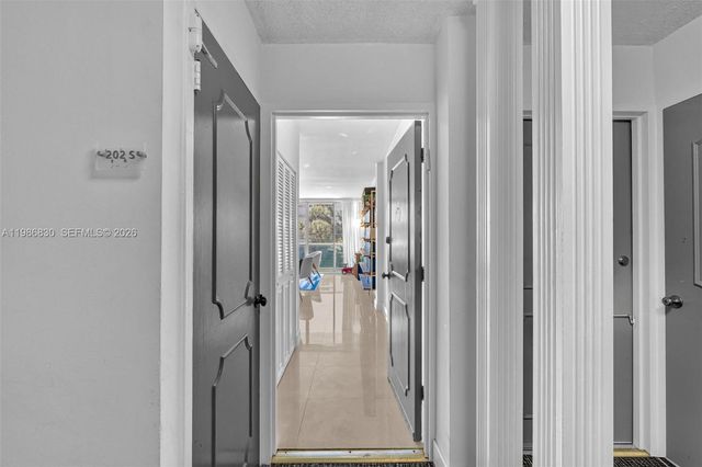 9381 E Bay Harbor Dr 202s, Bay Harbor Islands, FL 33154