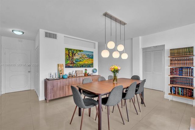 9381 E Bay Harbor Dr 202s, Bay Harbor Islands, FL 33154