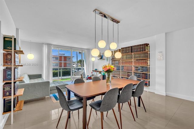 9381 E Bay Harbor Dr 202s, Bay Harbor Islands, FL 33154