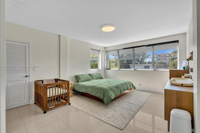 9381 E Bay Harbor Dr 202s, Bay Harbor Islands, FL 33154