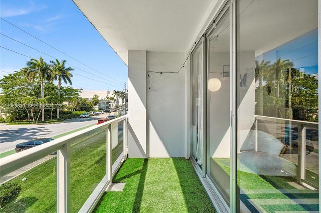 9381 E Bay Harbor Dr 202s, Bay Harbor Islands, FL 33154