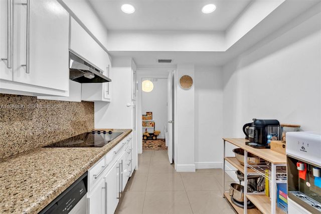 9381 E Bay Harbor Dr 202s, Bay Harbor Islands, FL 33154