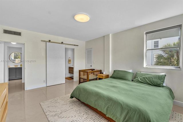 9381 E Bay Harbor Dr 202s, Bay Harbor Islands, FL 33154