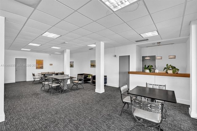 9381 E Bay Harbor Dr 202s, Bay Harbor Islands, FL 33154