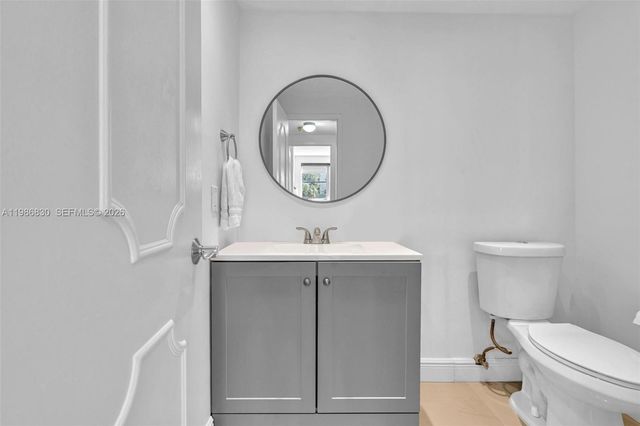 9381 E Bay Harbor Dr 202s, Bay Harbor Islands, FL 33154