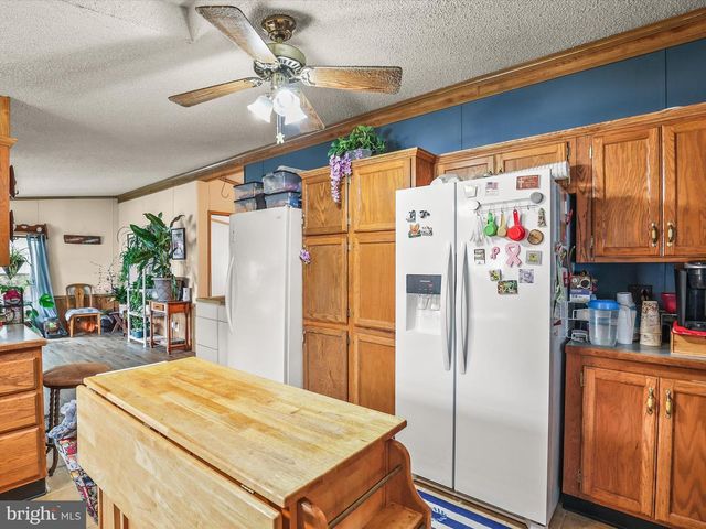 732 LAURA LN, York, PA 17402