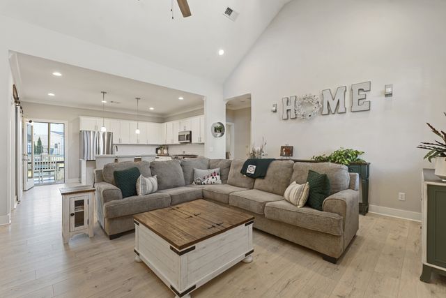 103 Stewarts Landing Dr, Mount Juliet, TN 37122