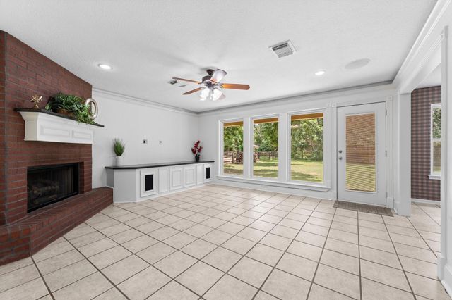 6221 Ranch Lake Drive, Magnolia, TX 77354
