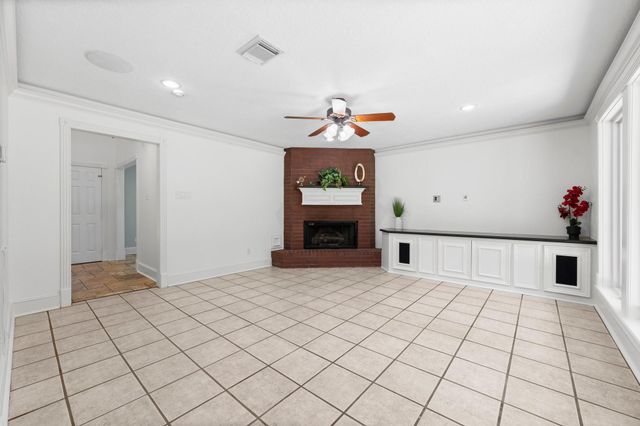 6221 Ranch Lake Drive, Magnolia, TX 77354