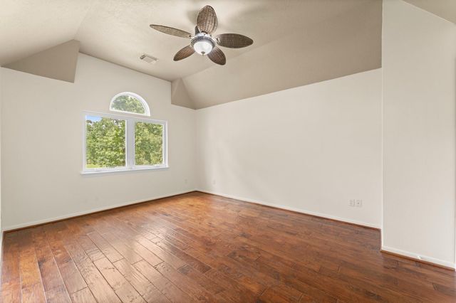 6221 Ranch Lake Drive, Magnolia, TX 77354