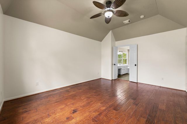 6221 Ranch Lake Drive, Magnolia, TX 77354