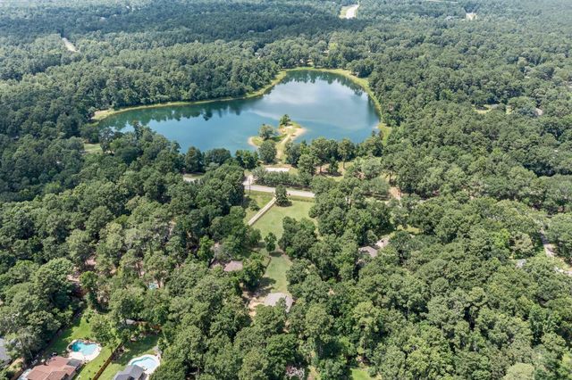 6221 Ranch Lake Drive, Magnolia, TX 77354