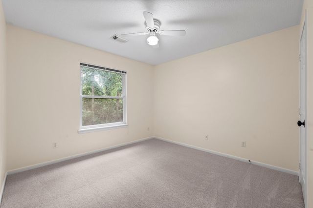 6221 Ranch Lake Drive, Magnolia, TX 77354