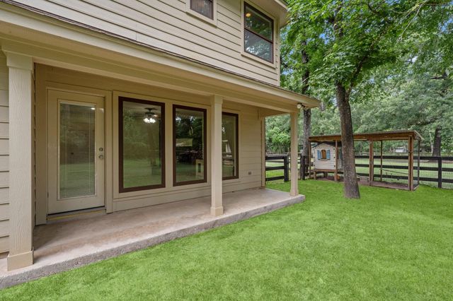 6221 Ranch Lake Drive, Magnolia, TX 77354