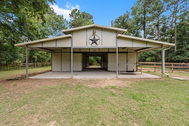 6221 Ranch Lake Drive, Magnolia, TX 77354