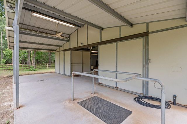 6221 Ranch Lake Drive, Magnolia, TX 77354