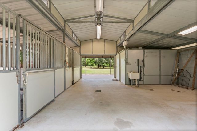 6221 Ranch Lake Drive, Magnolia, TX 77354