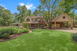 6221 Ranch Lake Drive, Magnolia, TX 77354