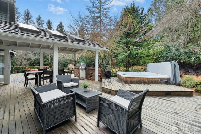 2641 262nd Place SE, Sammamish, WA 98075