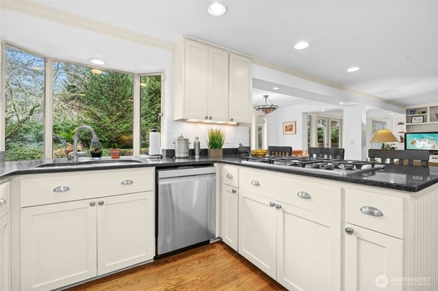 2641 262nd Place SE, Sammamish, WA 98075