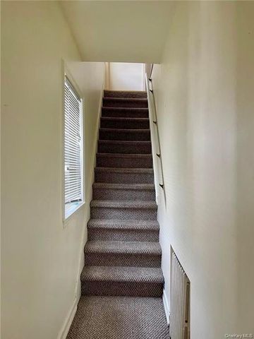 626 Stewart Avenue, New Hyde Park, NY 11040