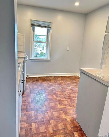 626 Stewart Avenue, New Hyde Park, NY 11040