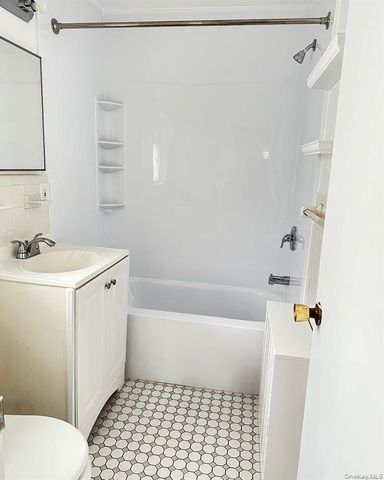 626 Stewart Avenue, New Hyde Park, NY 11040