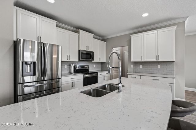 11631 LAKE CHUB Drive, Jacksonville, FL 32226