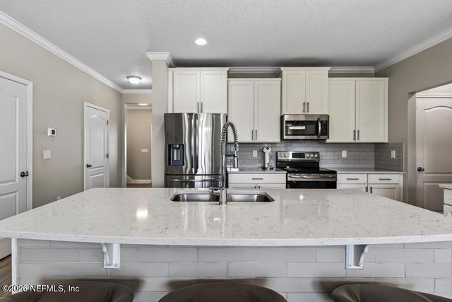 11631 LAKE CHUB Drive, Jacksonville, FL 32226