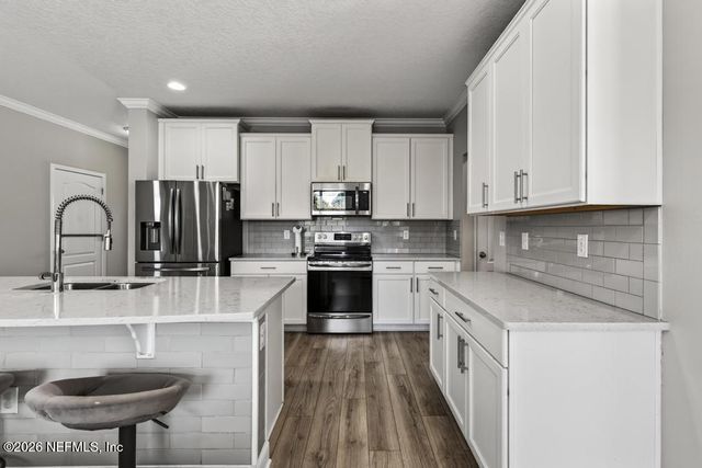 11631 LAKE CHUB Drive, Jacksonville, FL 32226