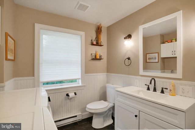 53 MAIN ST, Oley, PA 19547