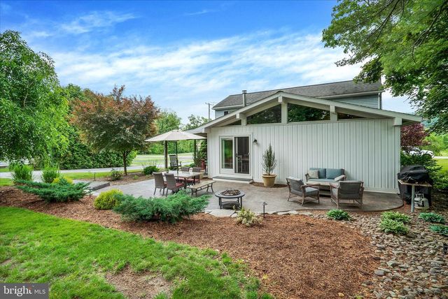 53 MAIN ST, Oley, PA 19547