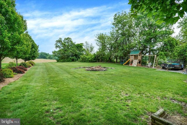 53 MAIN ST, Oley, PA 19547